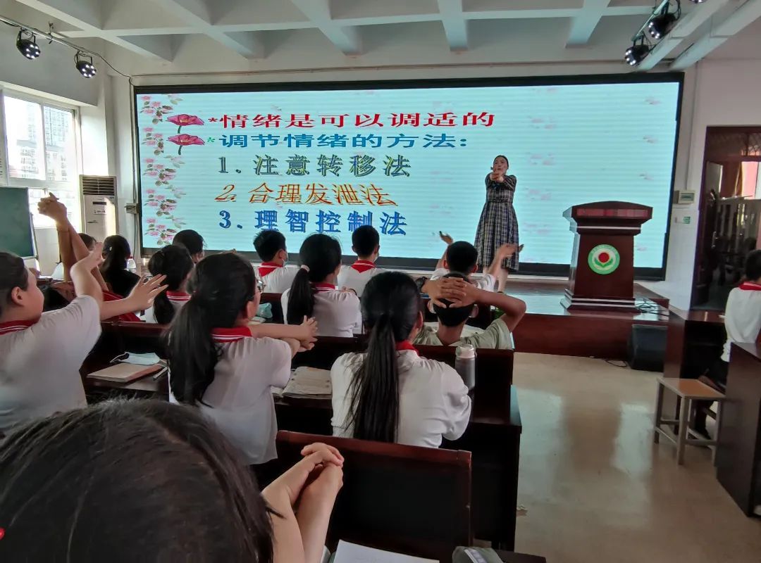 健身器材展厅_全国健身器材之乡_建国大业健身器材