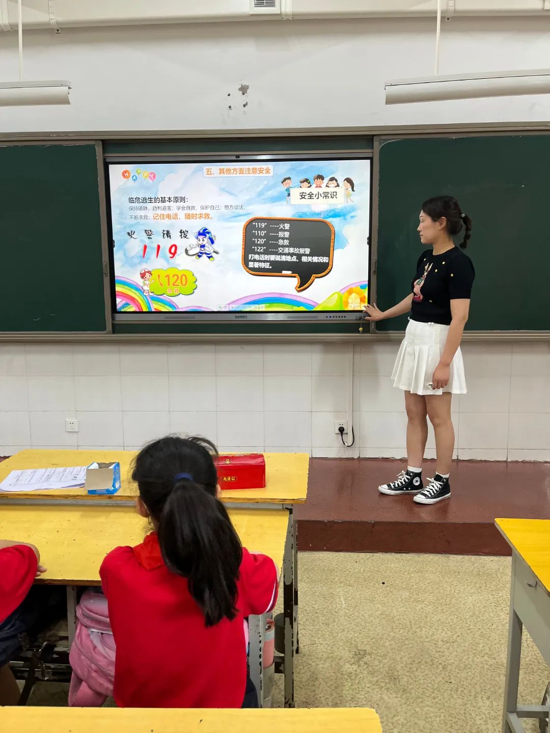 建国大业健身器材_健身器材展厅_全国健身器材之乡
