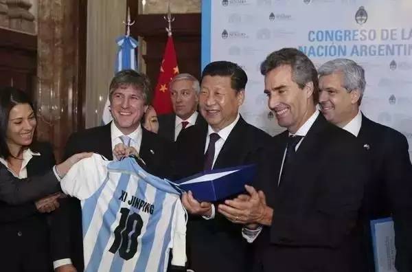 19个冠军的足球教练_教练足球冠军叫什么_教练足球冠军小说