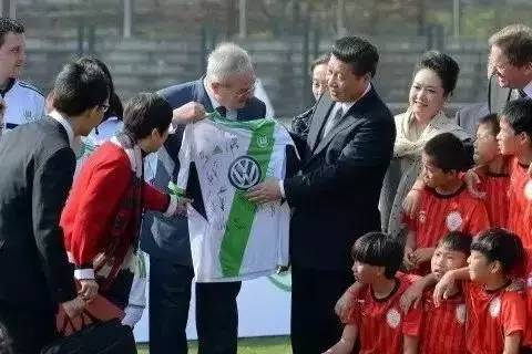 教练足球冠军小说_19个冠军的足球教练_教练足球冠军叫什么