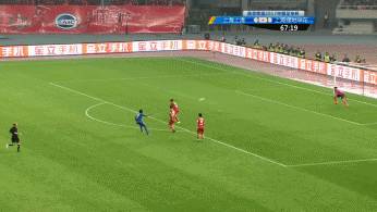 足球冠军杯叫什么_足球赛事的各种冠军杯_足球决赛冠军是几号球队