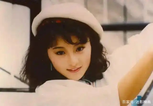 周星驰演的功夫足球叫什么名字_功夫周星驰踢足球_周星驰功夫足球比赛规则