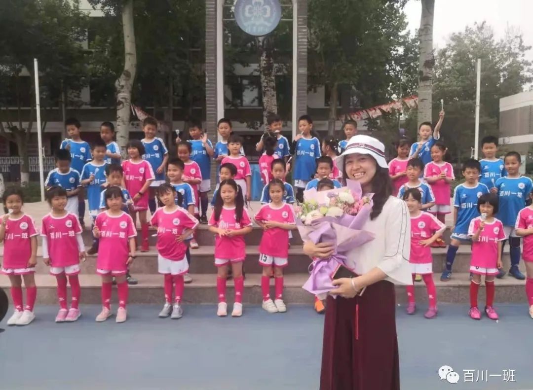 足球比赛抢球_足球规则里的争抢的意思_足球抢球时的要素都有哪些