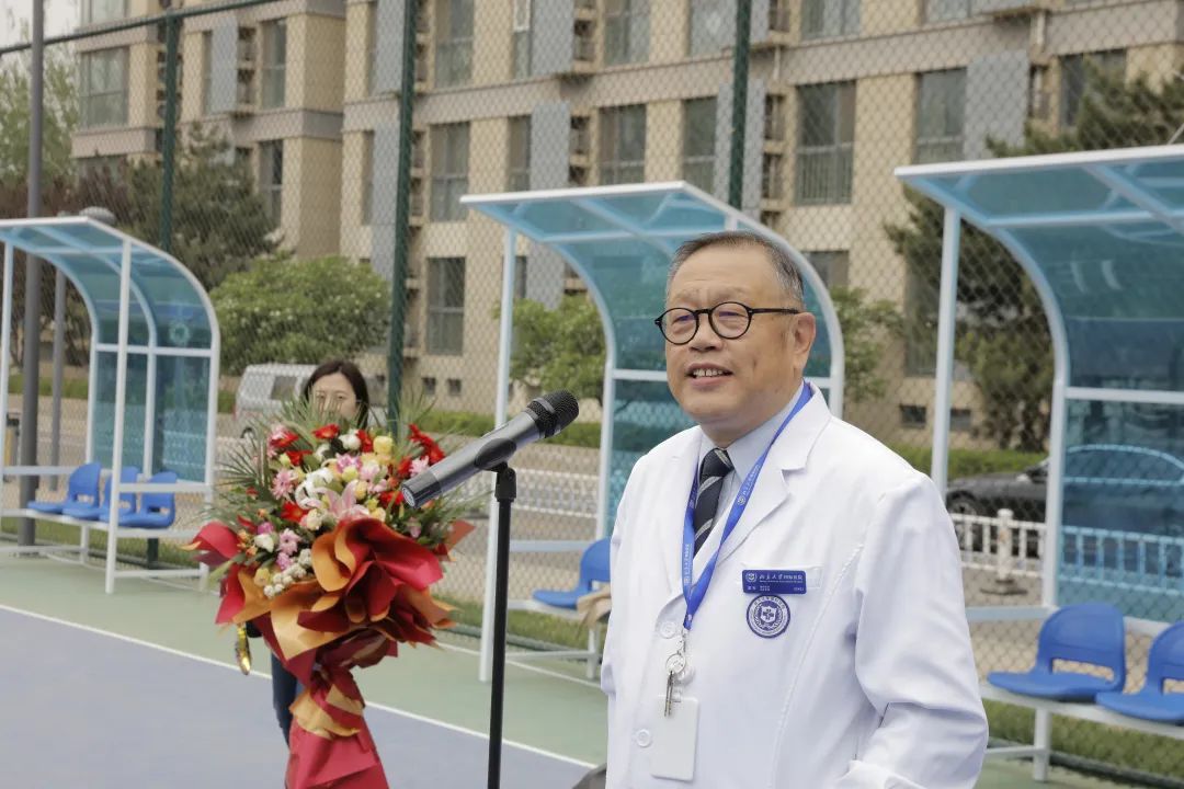 足球队员进球_足球队员规则_足球场球员进医院规则