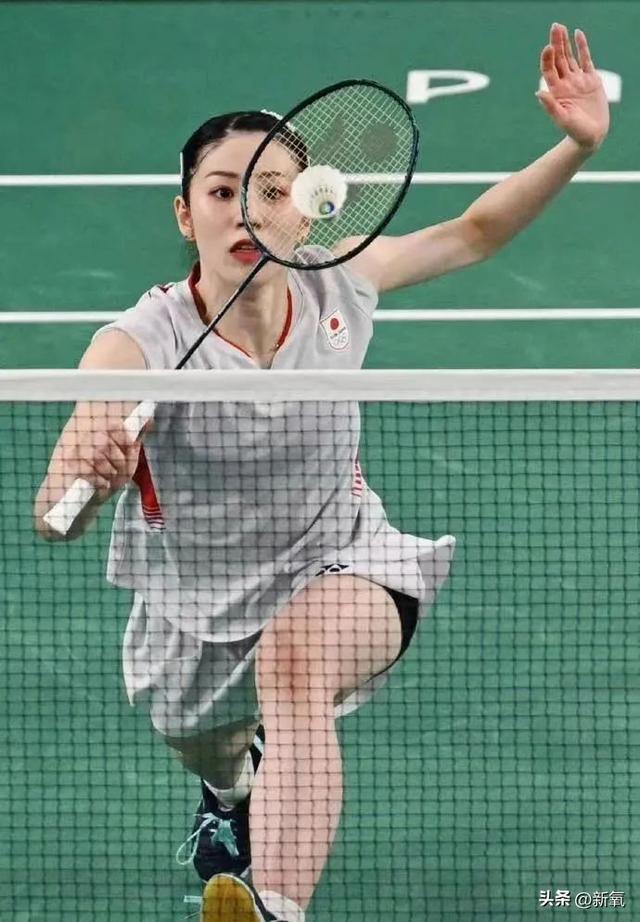 女子跳高世界纪录视频_世界第一美女跳高冠军_女子跳高世界冠军