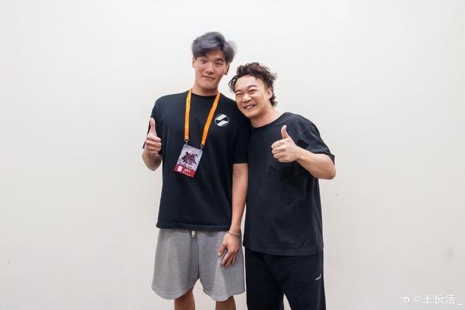 姓陈的游泳运动员_姓陈的奥运游泳冠军有哪些_姓游泳奥运冠军陈有哪些人