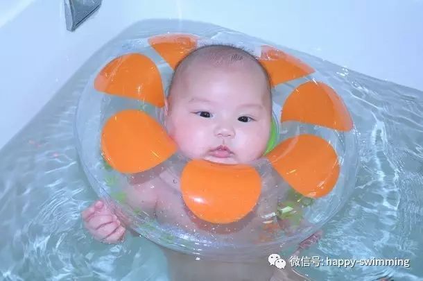 游泳婴儿大全技巧和方法_游泳婴儿大全技巧图解_婴儿游泳技巧大全