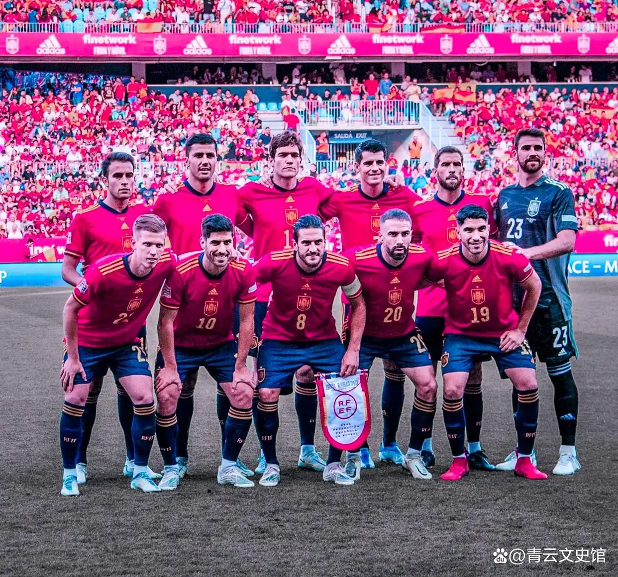 足球比赛冠军_足球冠军最牛球队_足球俱乐部冠军