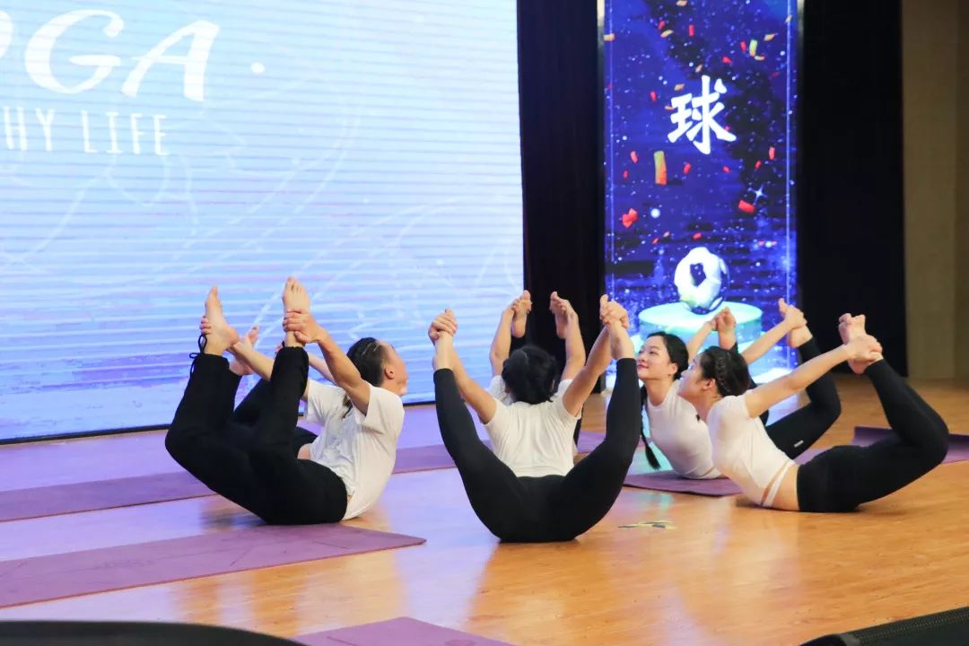银湖杯足球冠军是谁_奥运会足球冠军是哪个国家_奥运会第一足球冠军是